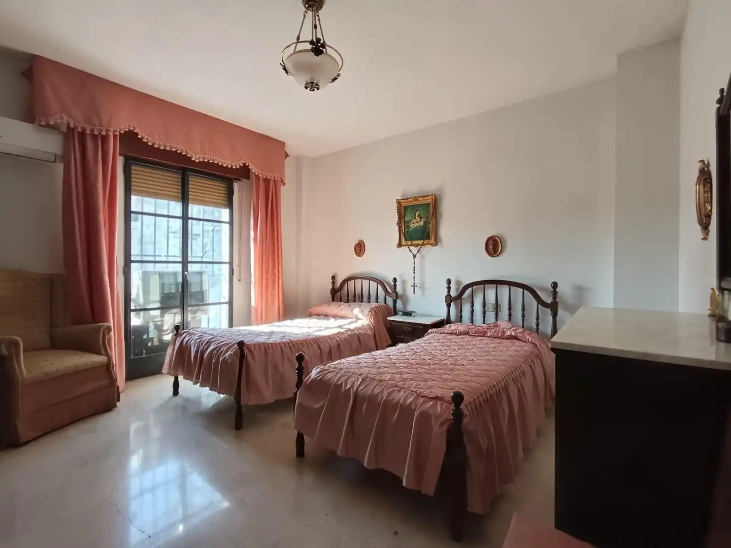 Bedroom of Flat for sale in Córdoba  with Air Conditioner, Terrace and Storage room