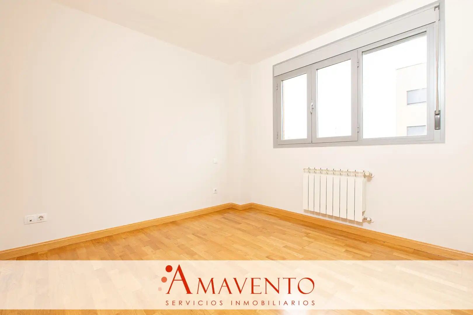 Bedroom of Flat for rent in Paracuellos de Jarama  with Air Conditioner, Heating and Private garden