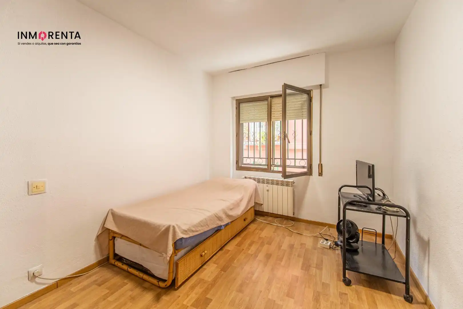 Bedroom of Flat for sale in Madrid  with Heating and Furnished
