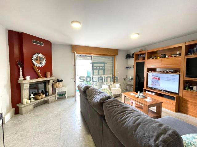 Casa adosada en Venta en A Arnoia