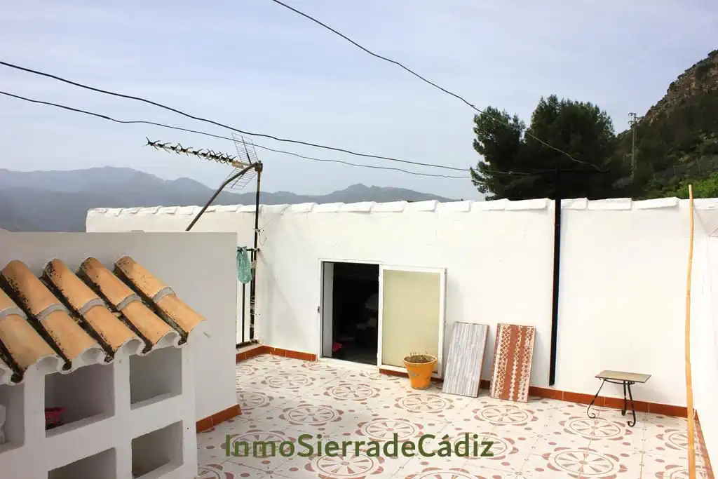Vista exterior de Casa o xalet en venda en Algodonales amb Aire condicionat, Calefacció i Terrassa