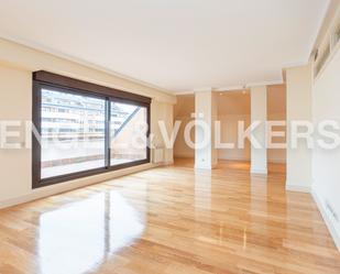 Attic to rent in Calle Mar Mediterráneo, Zona Monte El Pilar