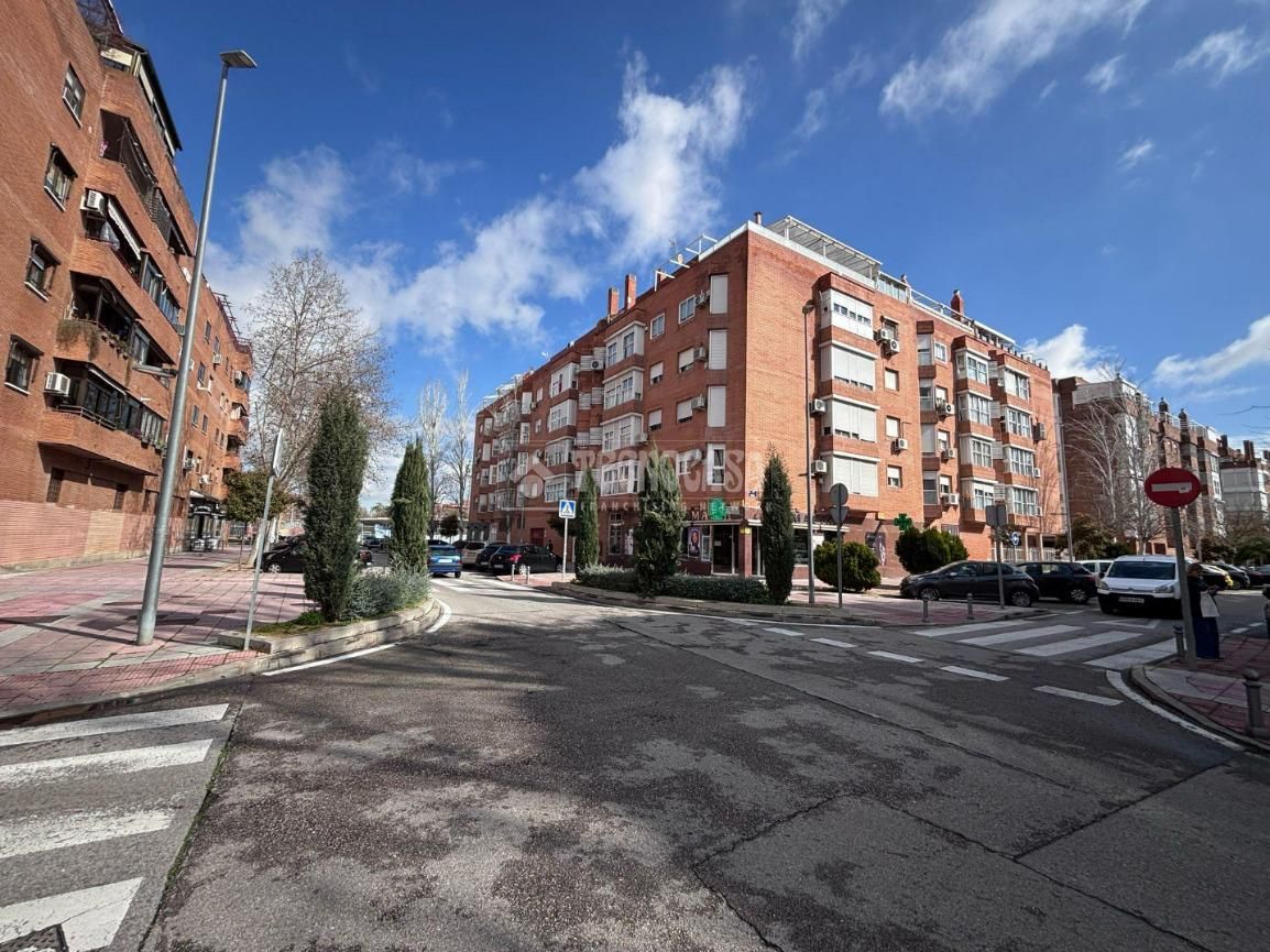 Vista exterior de Estudi en venda en Torrejón de Ardoz amb Calefacció
