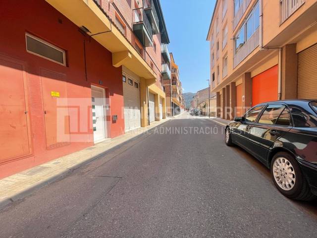 Garaje en Venta en Calle Pallars en La Pobla de Segur