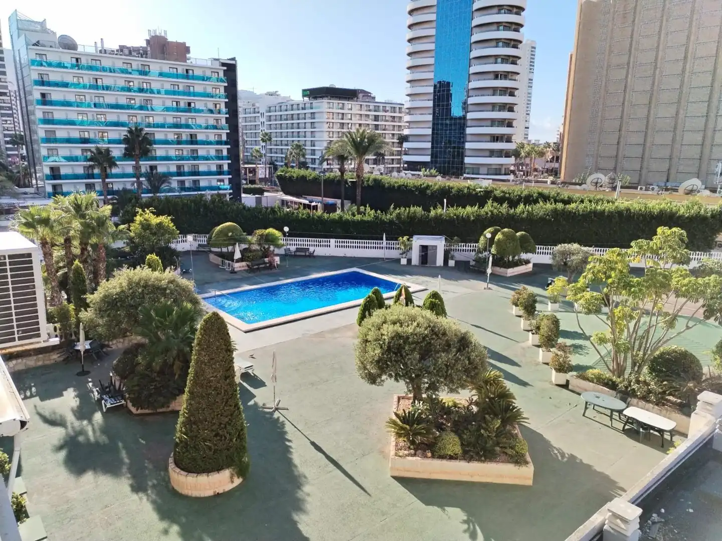 Appartement compact avec piscine à vendre à Levante Alto