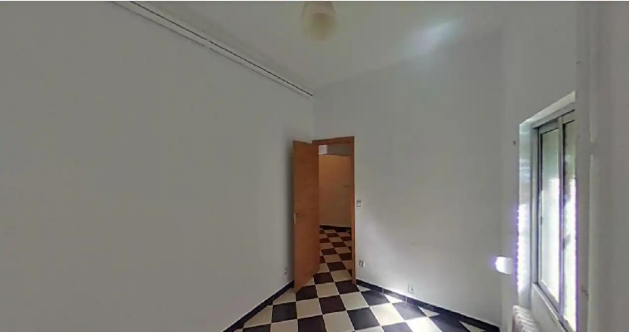 Habitación de Planta baja en venta en Madrid