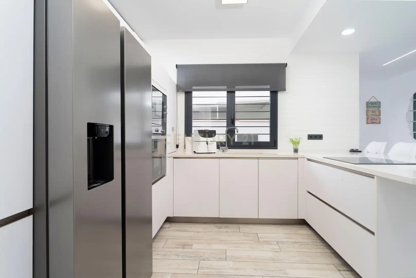 Kitchen of Houses for sale in Málaga  with Air Conditioner, Private garden and Storage room