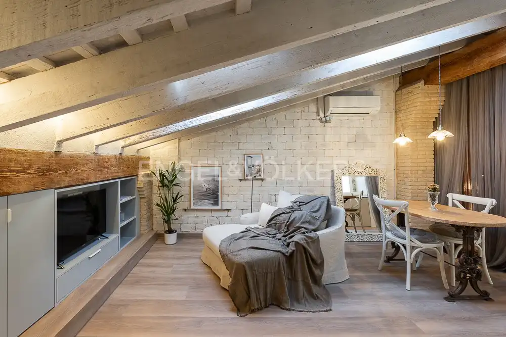 Living room of Flat for rent in Valencia  with Air Conditioner, Heating and Parquet flooring