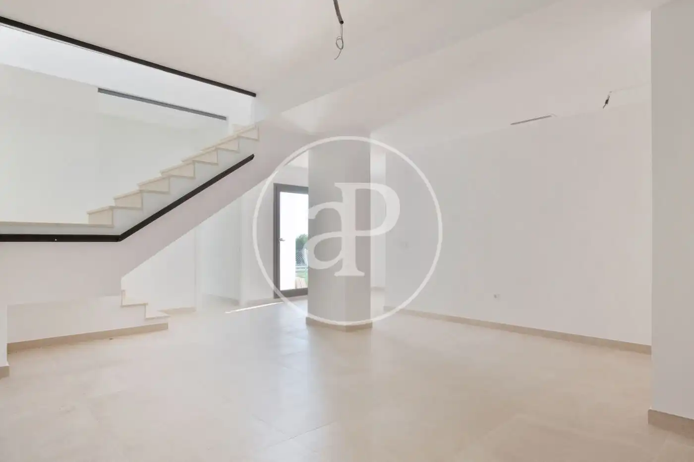 Casa adosada en venta en Chiva con Aire acondicionado, Calefacción y Jardín privado