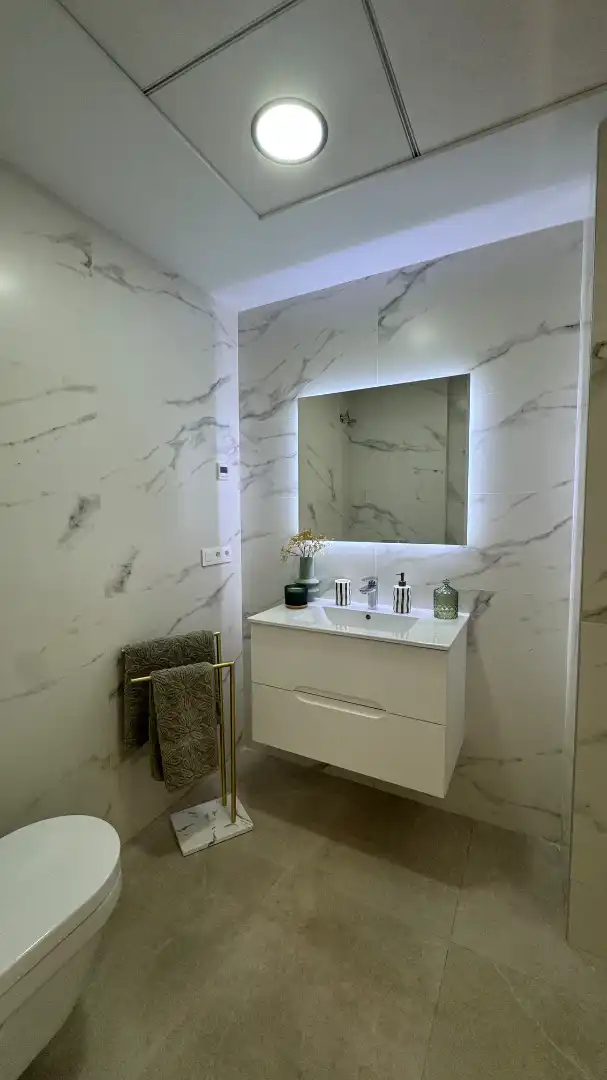 Badezimmer von Maisonette zum Verkauf in La Nucia mit Klimaanlage, Privatgarten und Terrasse