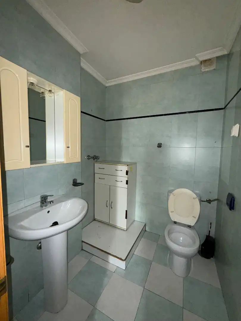 Baño de Piso en venta en Benavente con Calefacción, Terraza y Balcón