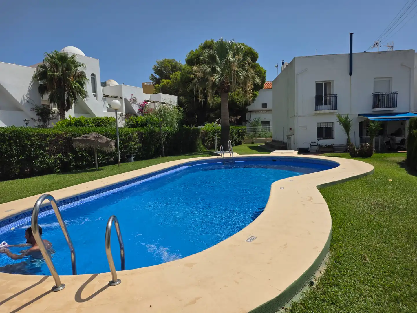 Apartamento con piscina en venta en N/A