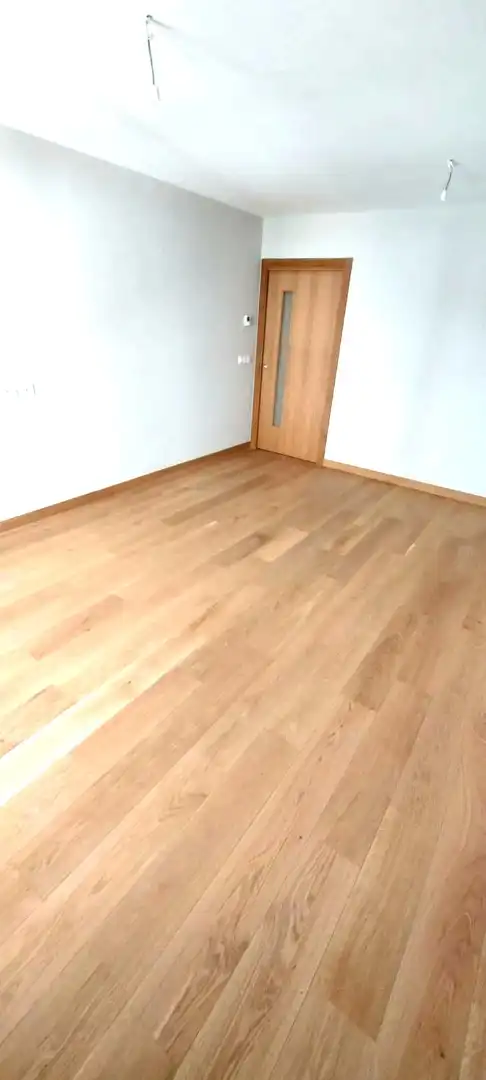 Piso de alquiler en Vigo  con Calefacción, Parquet y Trastero