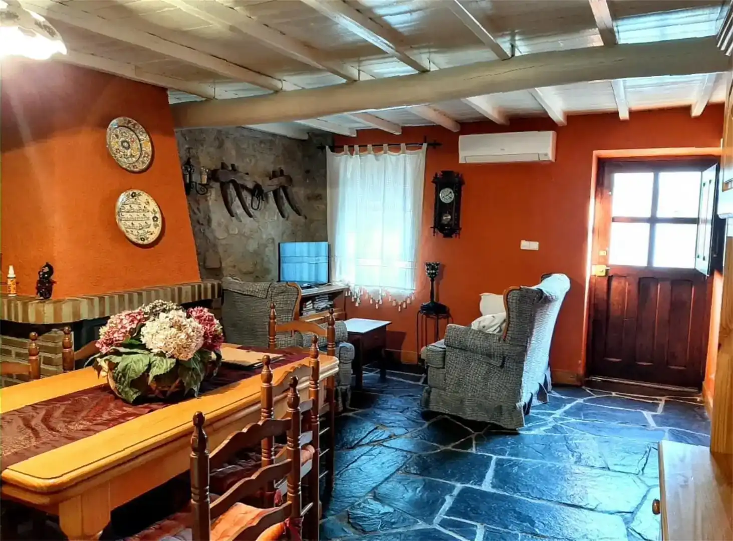 Sala de estar de Planta baja en venta en Valverde del Fresno con Aire acondicionado, Trastero y Amueblado