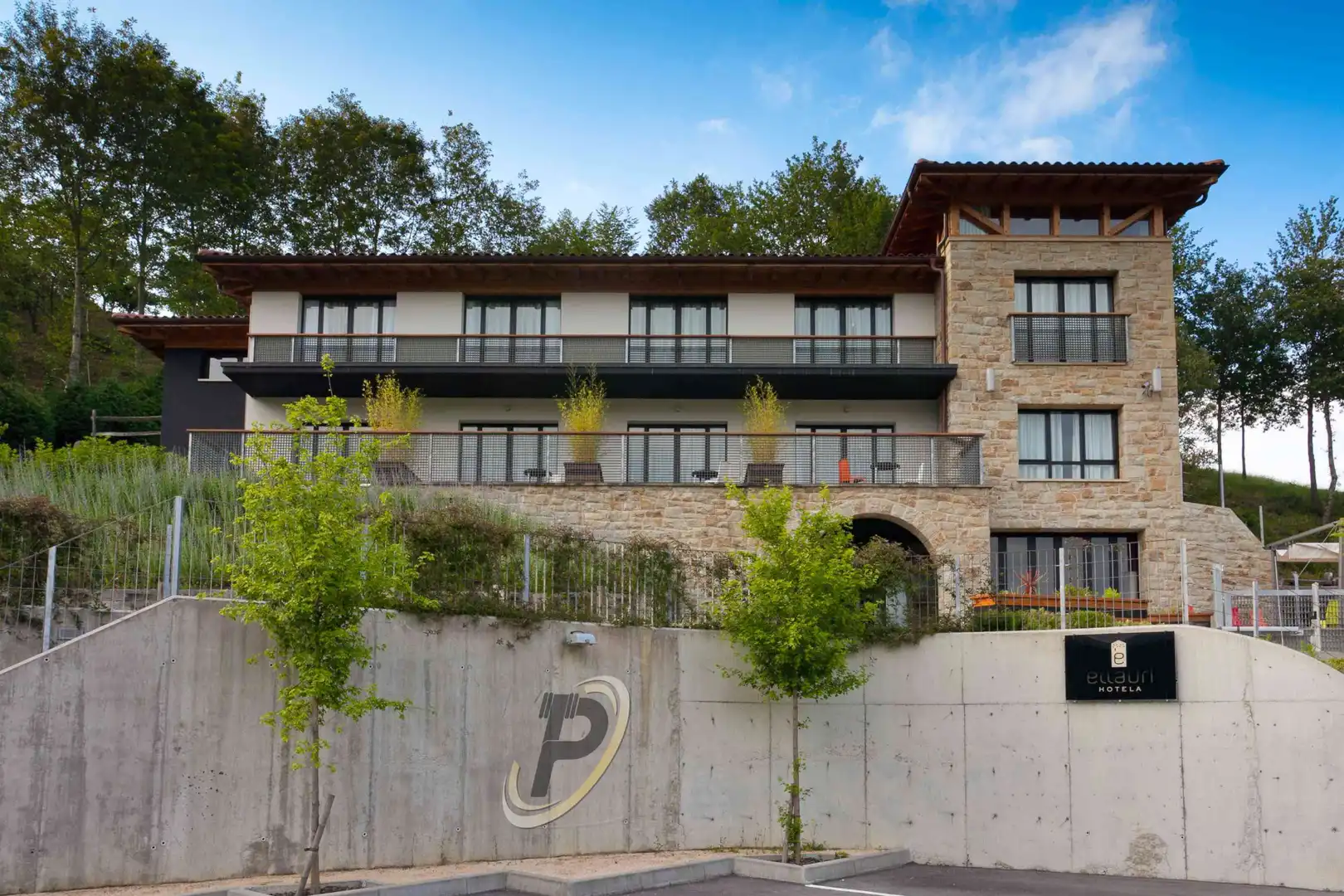 Vista exterior de Edificio en venta en Zeanuri