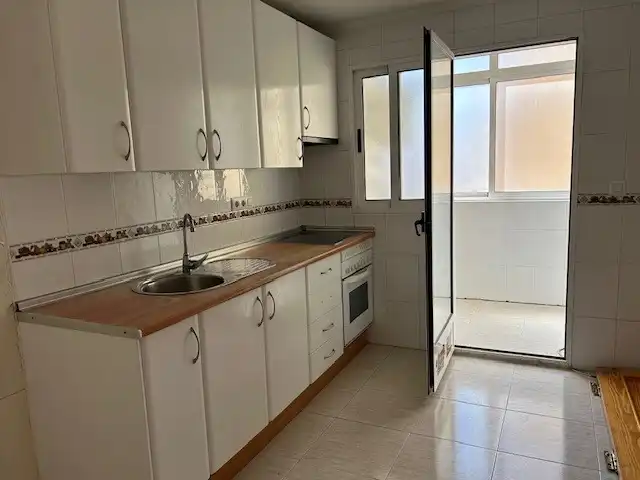 Casa con terraza en venta en Avenida Narciso Yepes 25, imagen 3