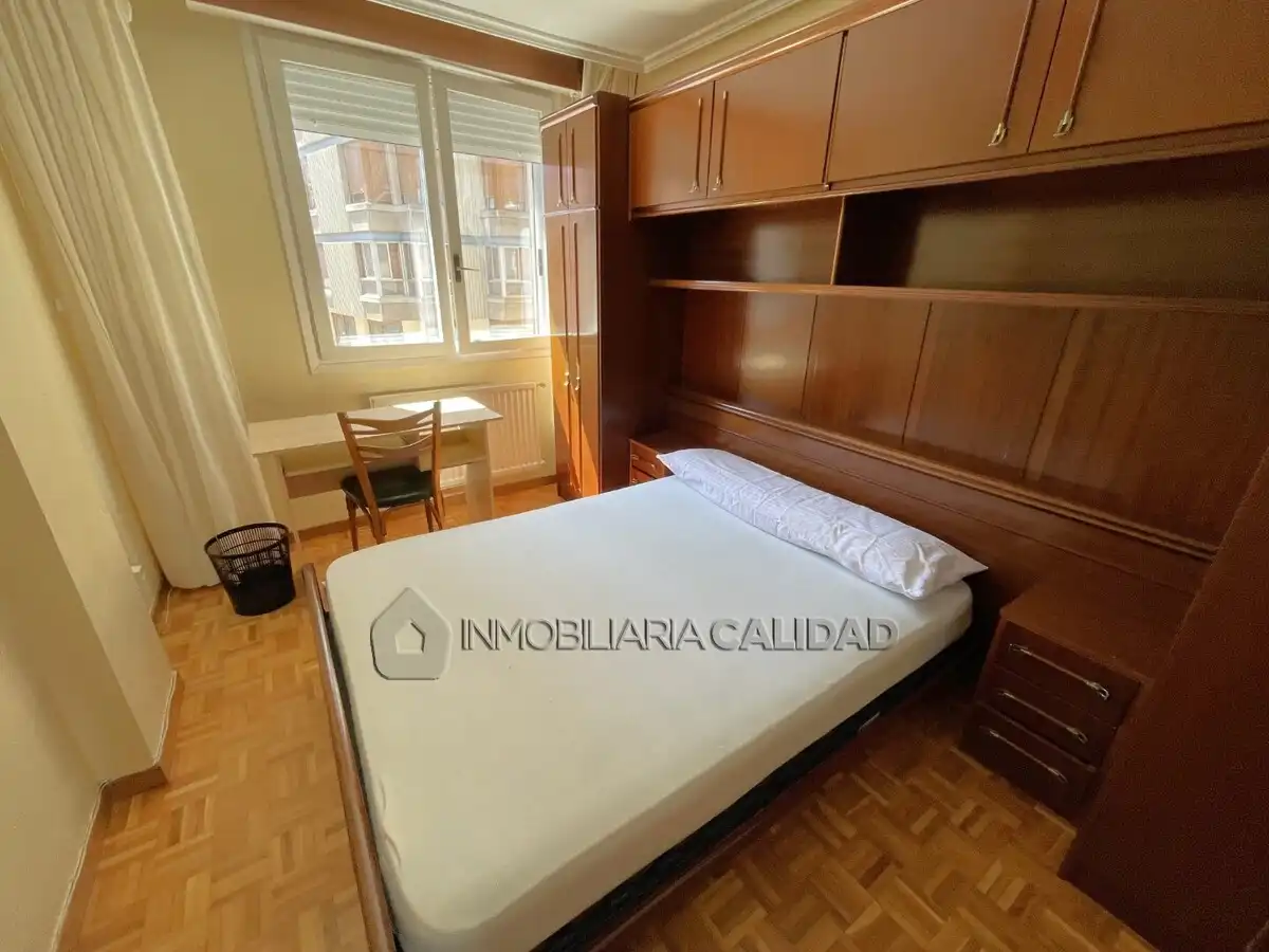 Habitación de Piso de alquiler en Burgos con Calefacción y Amueblado