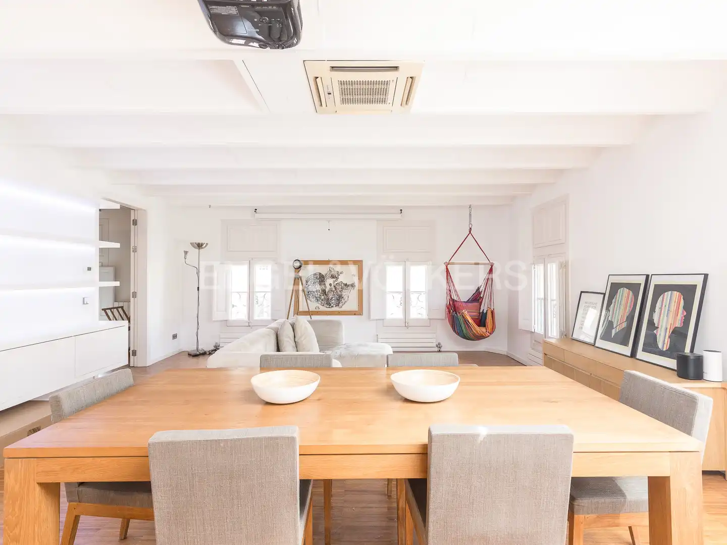 Wohnzimmer von Dachboden zur Miete in Barcelona mit Klimaanlage, Heizung und Parkett