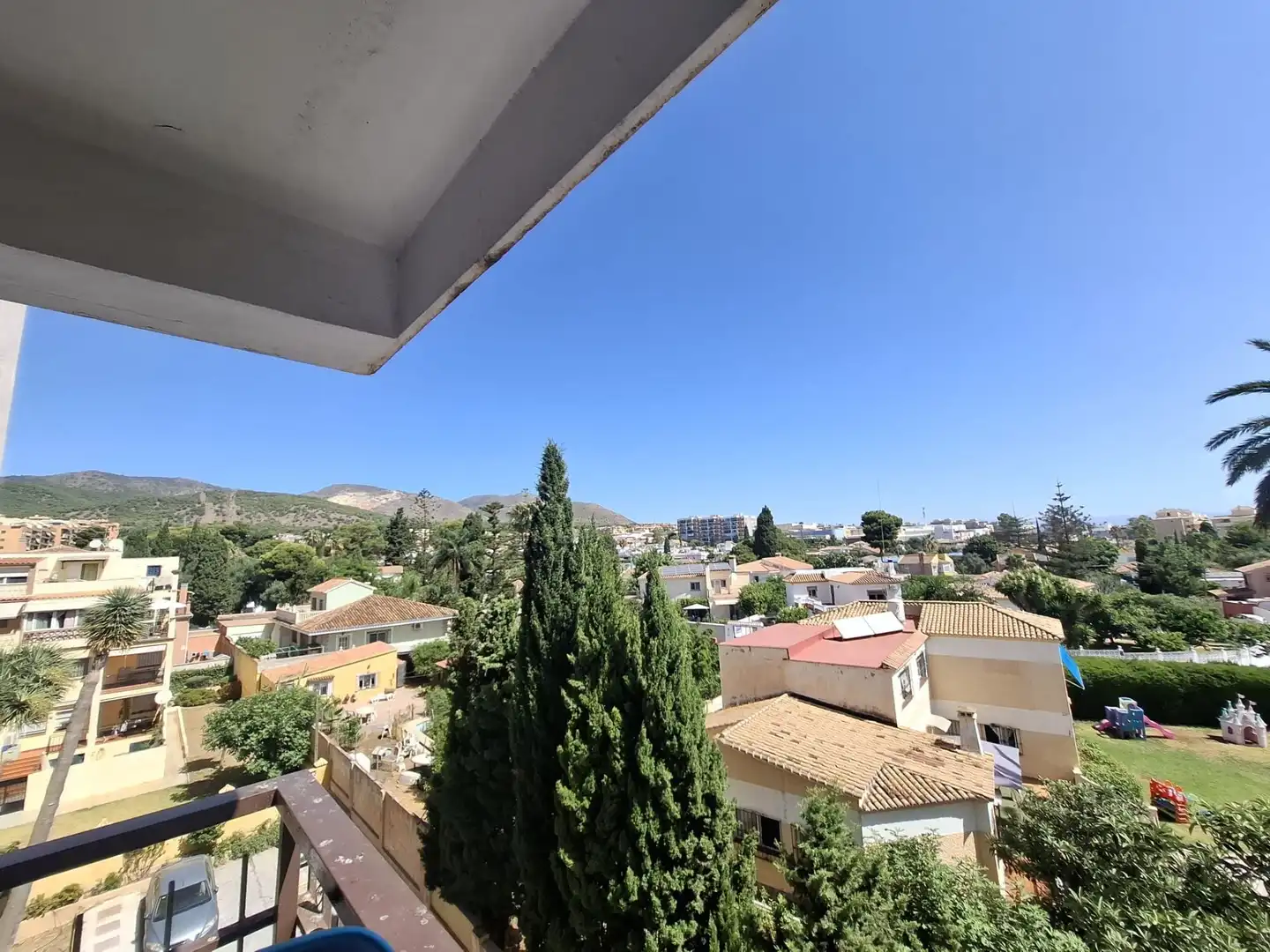Vista exterior de Piso en venta en Torremolinos con Terraza