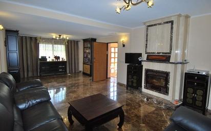 Living room of House or chalet for sale in El Campello  with Air Conditioner, Terrace and Swimming Pool