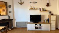 Sala d'estar de Apartament en venda en L'Escala amb Terrassa
