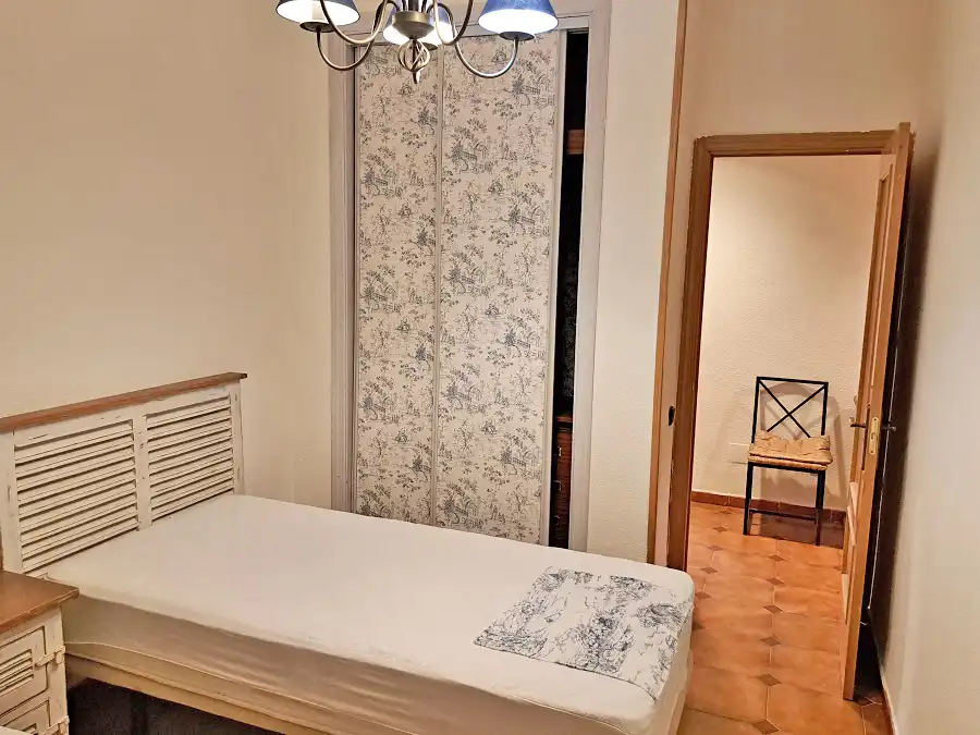 Schlafzimmer von Haus oder Chalet zum Verkauf in Navalagamella mit Heizung, Privatgarten und Parkett