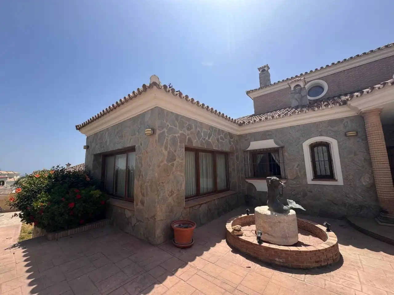 Vista exterior de Casa o chalet en venta en Manilva con Aire acondicionado, Calefacción y Jardín privado