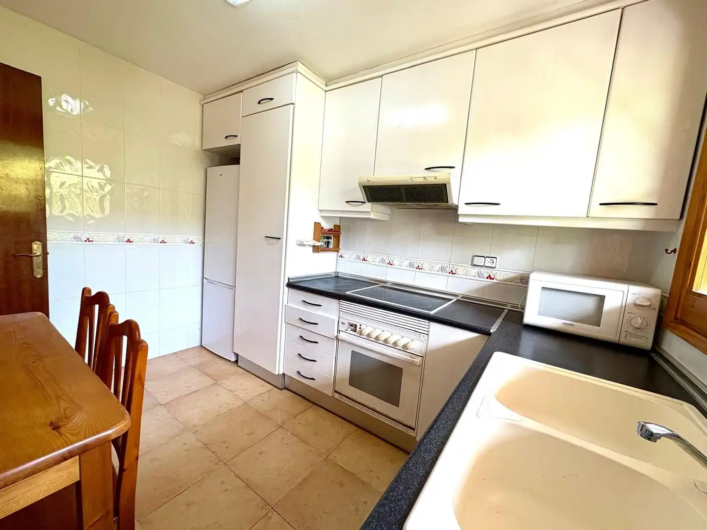 Cocina de Casa o chalet en venta en Lliçà d'Amunt con Aire acondicionado, Calefacción y Jardín privado
