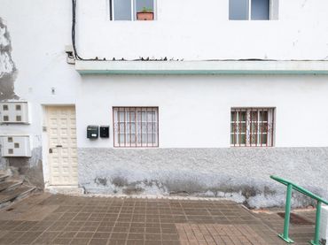 Baixos en venda a Calle Bernardino Valle y Gracia 8
