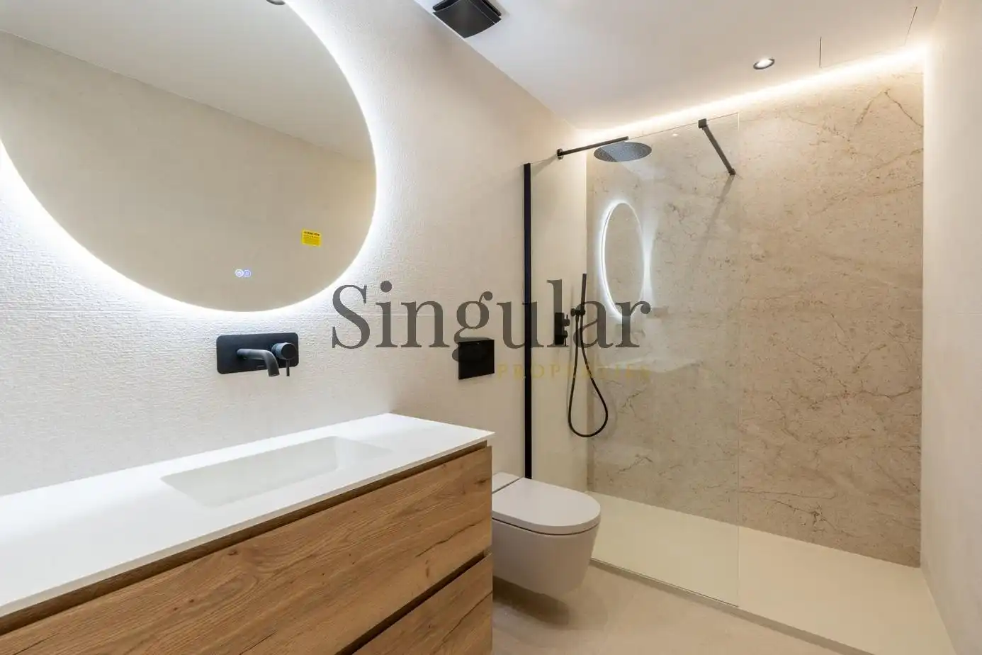 Baño de Piso en venta en Barcelona con Aire acondicionado, Calefacción y Terraza