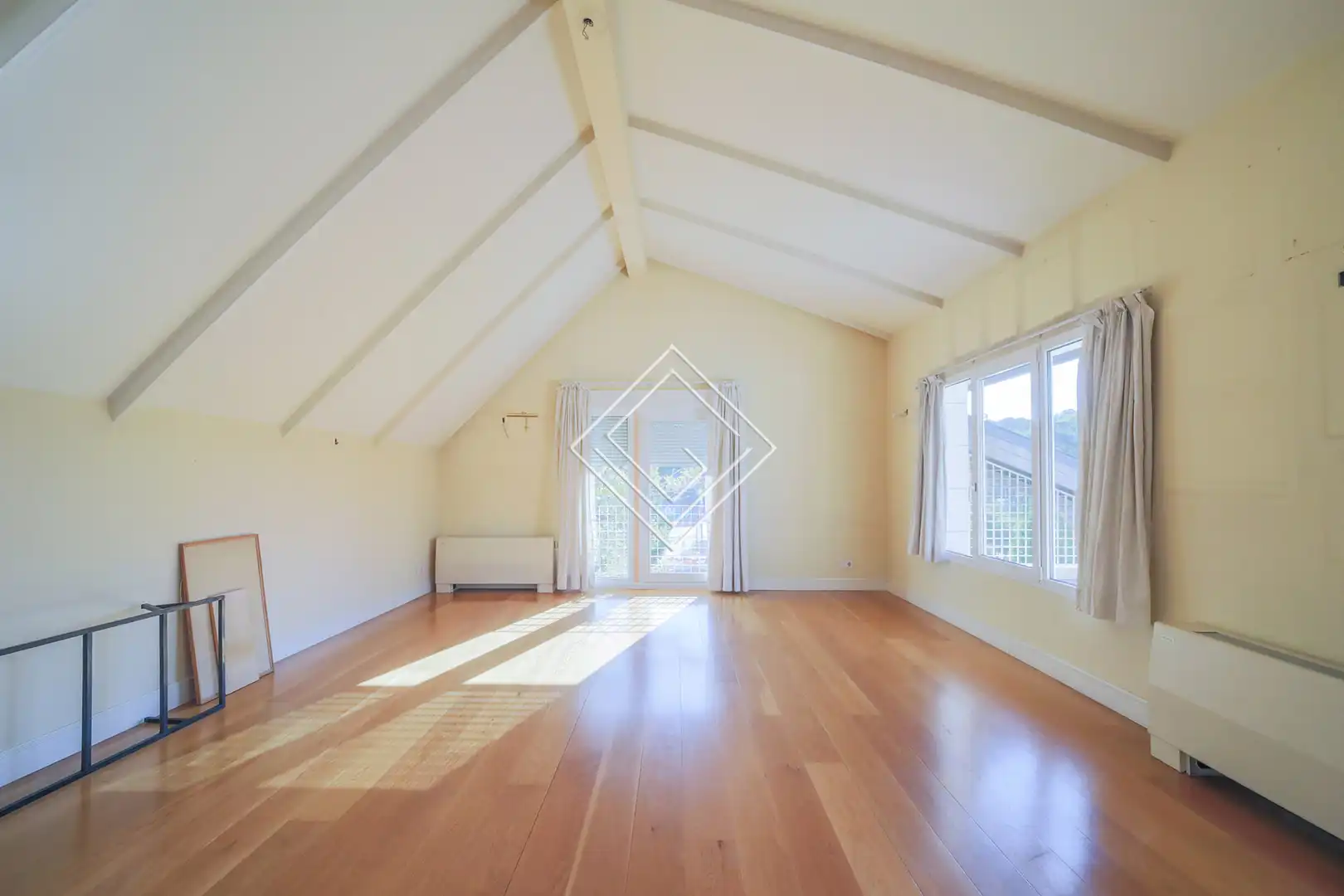 Sala de estar de Casa o chalet en venta en Madrid con Aire acondicionado, Calefacción y Jardín privado