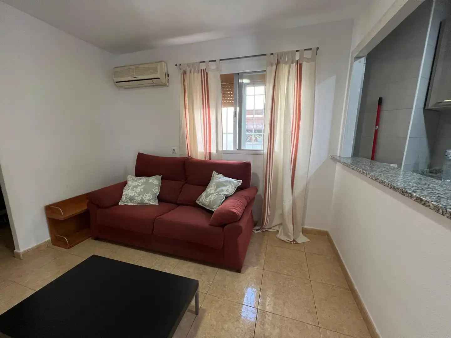 Wohnzimmer von Wohnung zur Miete in Córdoba mit Klimaanlage, Terrasse und Möbliert