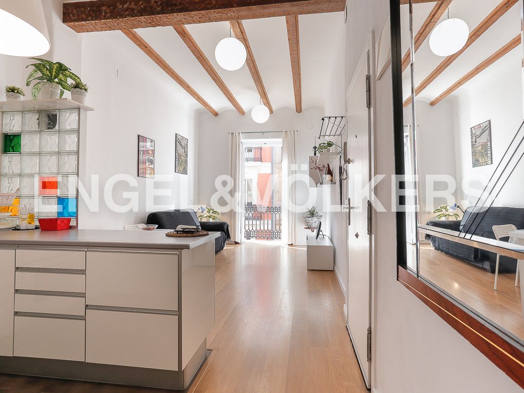 Exterior view of Apartment to rent in  Valencia Capital  with Air Conditioner, Heating and Parquet flooring