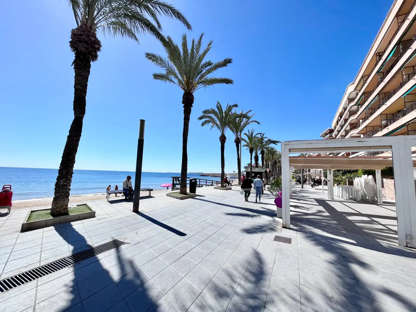 Vista exterior de Pis en venda en Torrevieja amb Aire condicionat, Terrassa i Traster