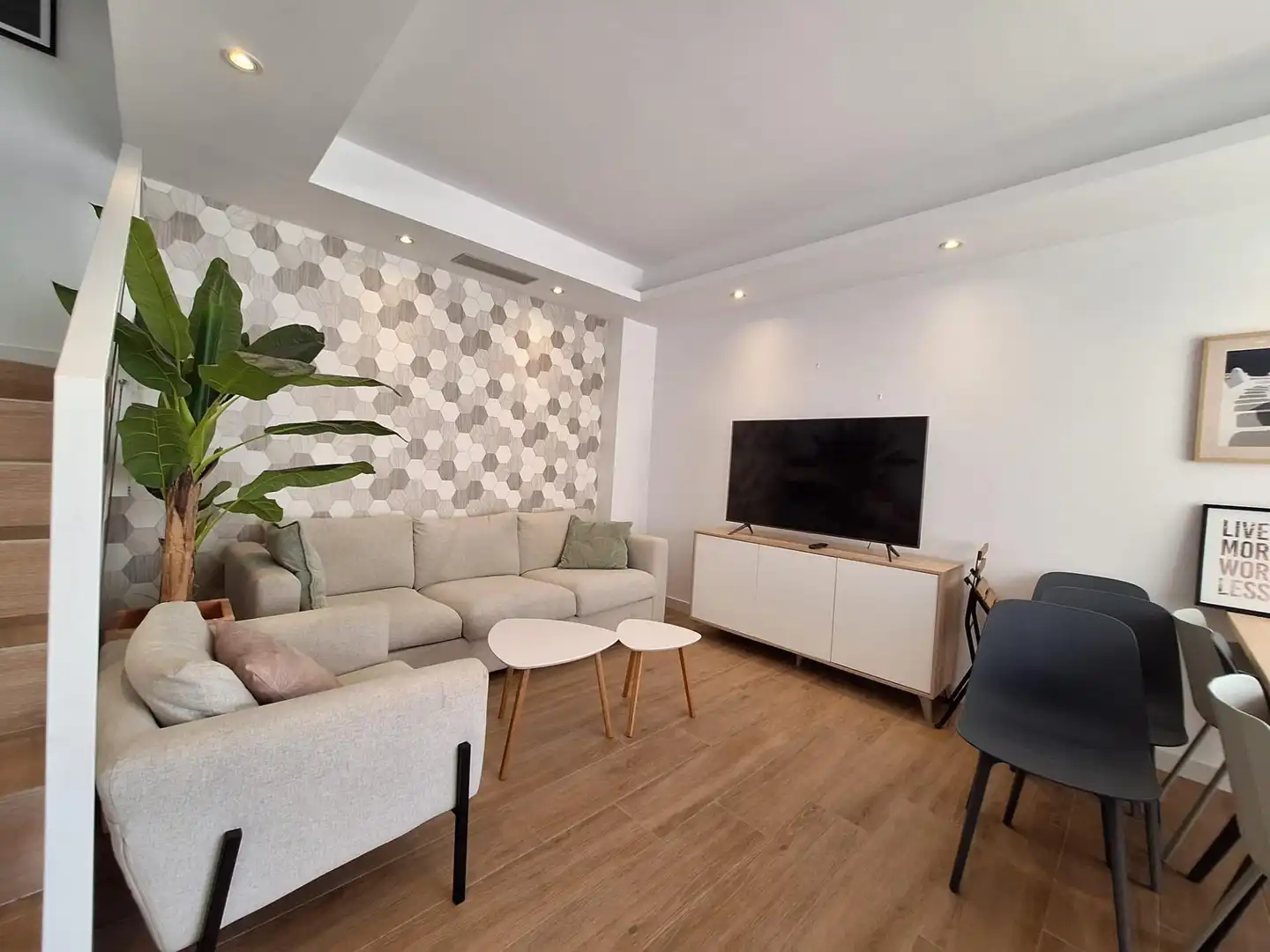 Sala d'estar de Casa o xalet en venda en Torrevieja amb Aire condicionat, Calefacció i Jardí privat