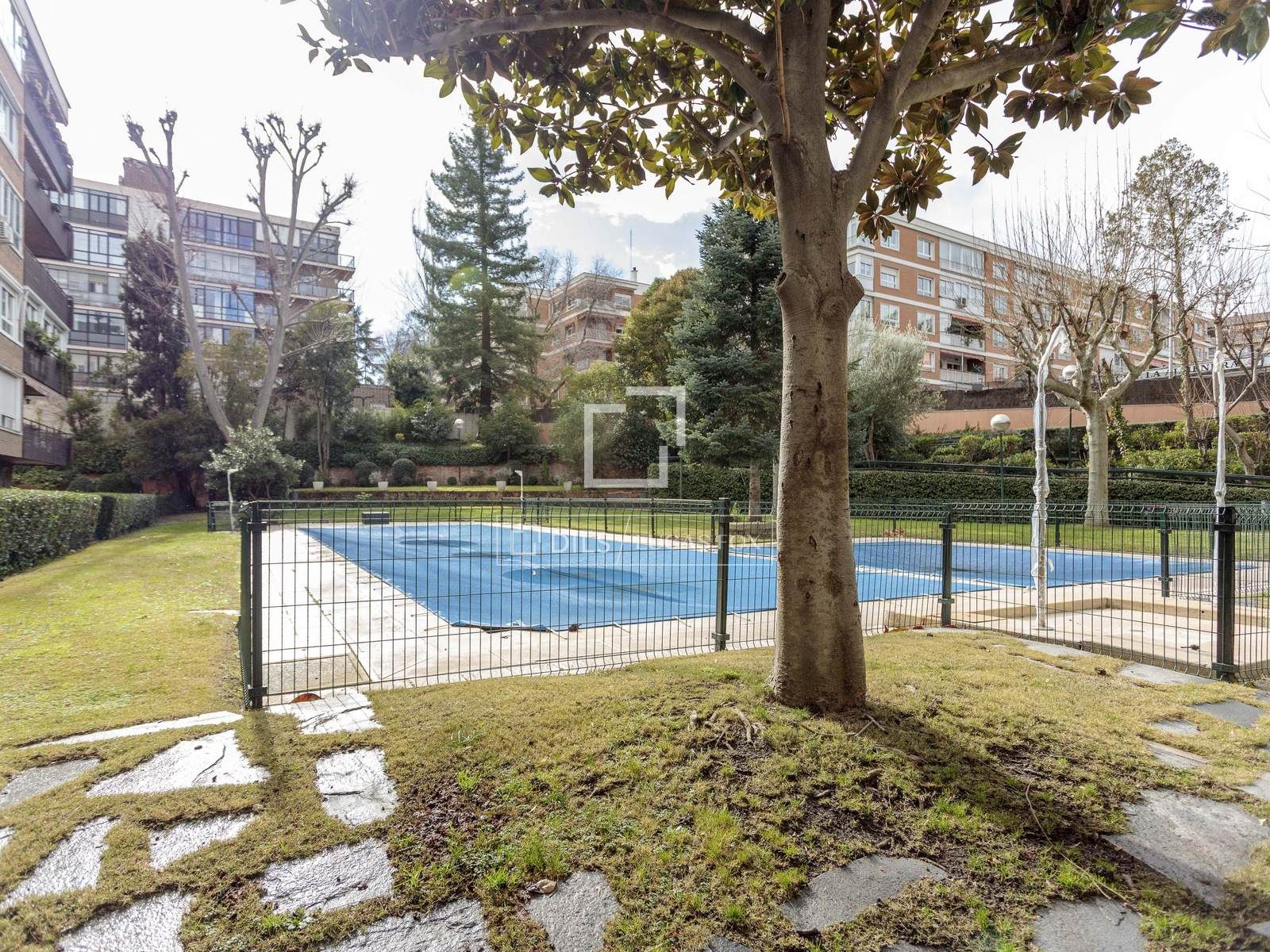 Piscina de Pis de lloguer en Agramunt amb Aire condicionat, Jardí privat i Parquet