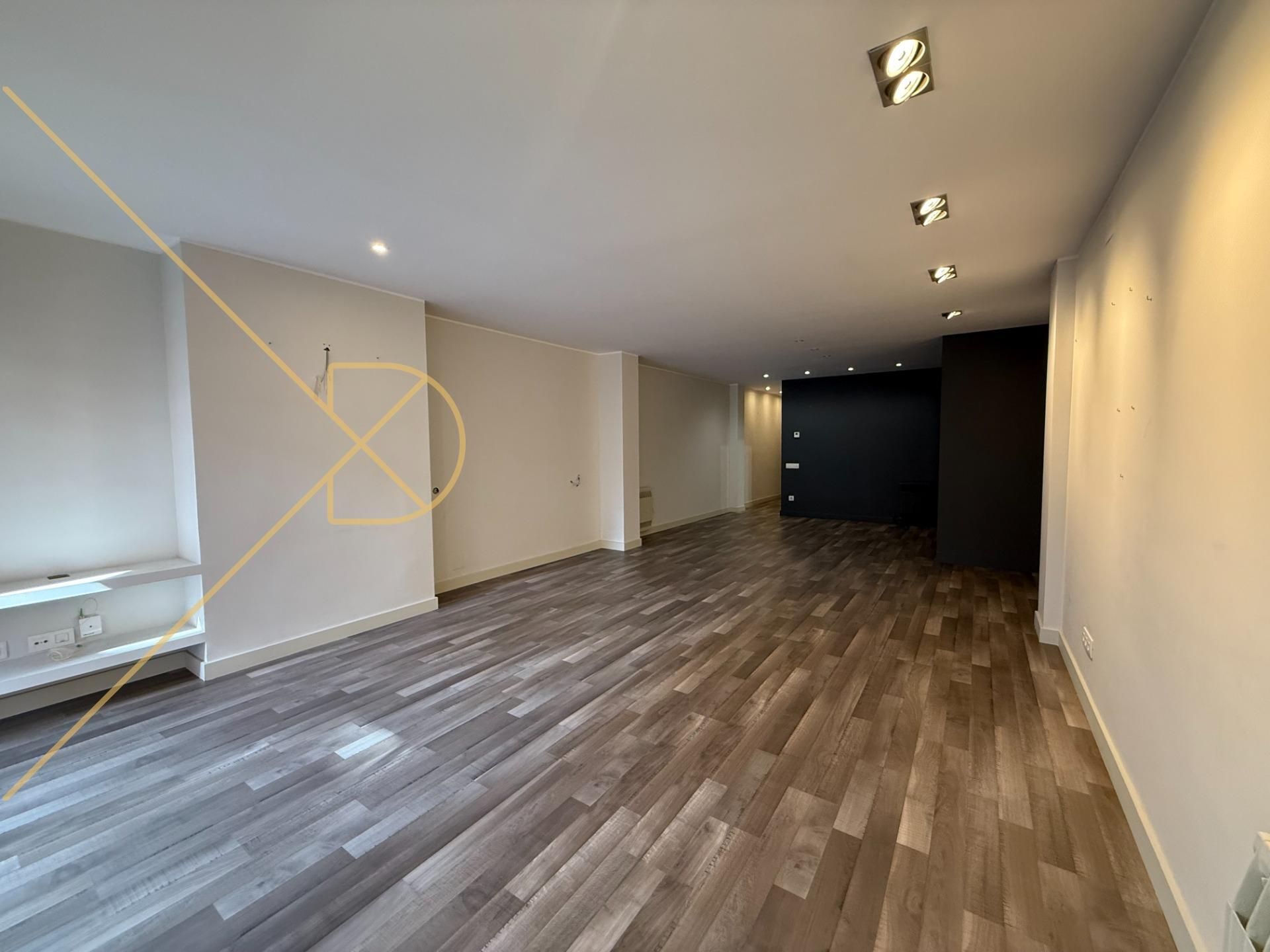 Flat for sale in  Barcelona Capital  with Parquet flooring