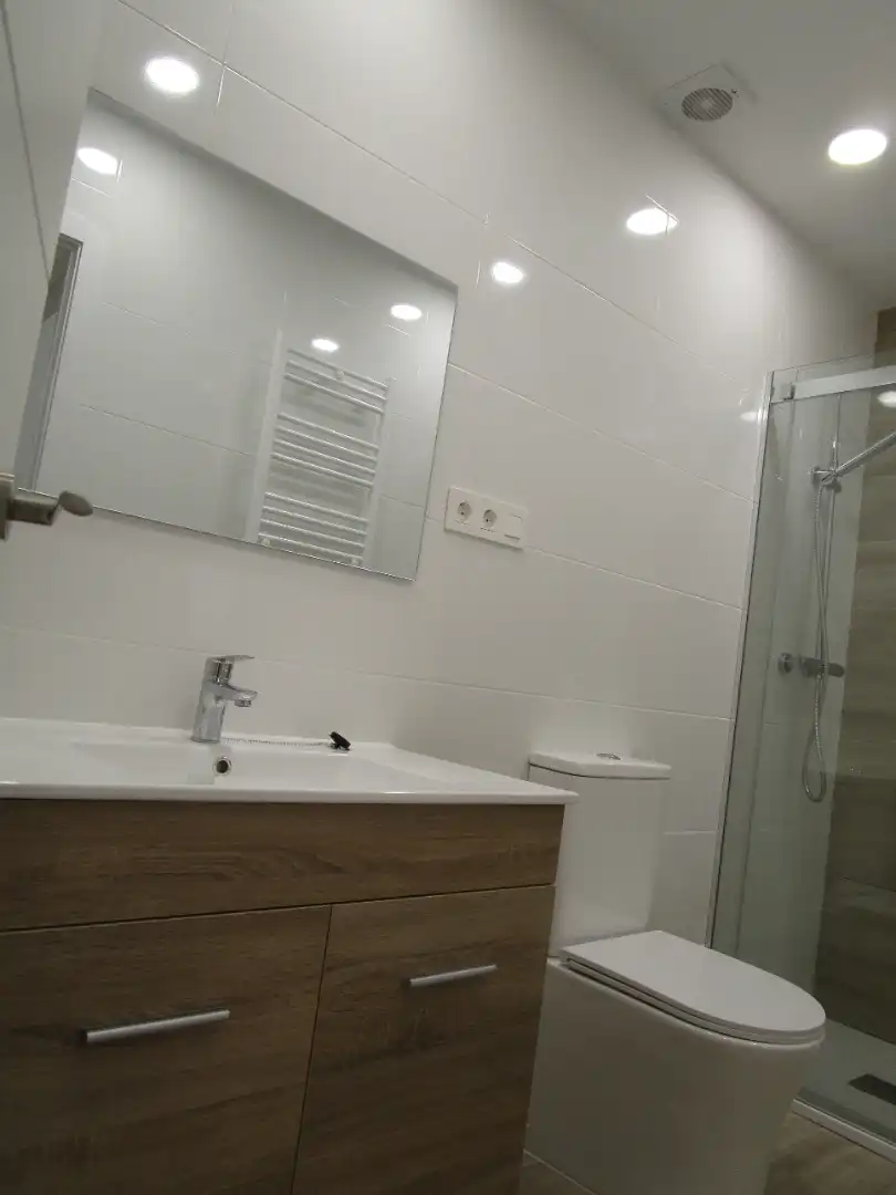 Baño de Piso en venta en Villanueva del Pardillo con Aire acondicionado, Calefacción y Horno