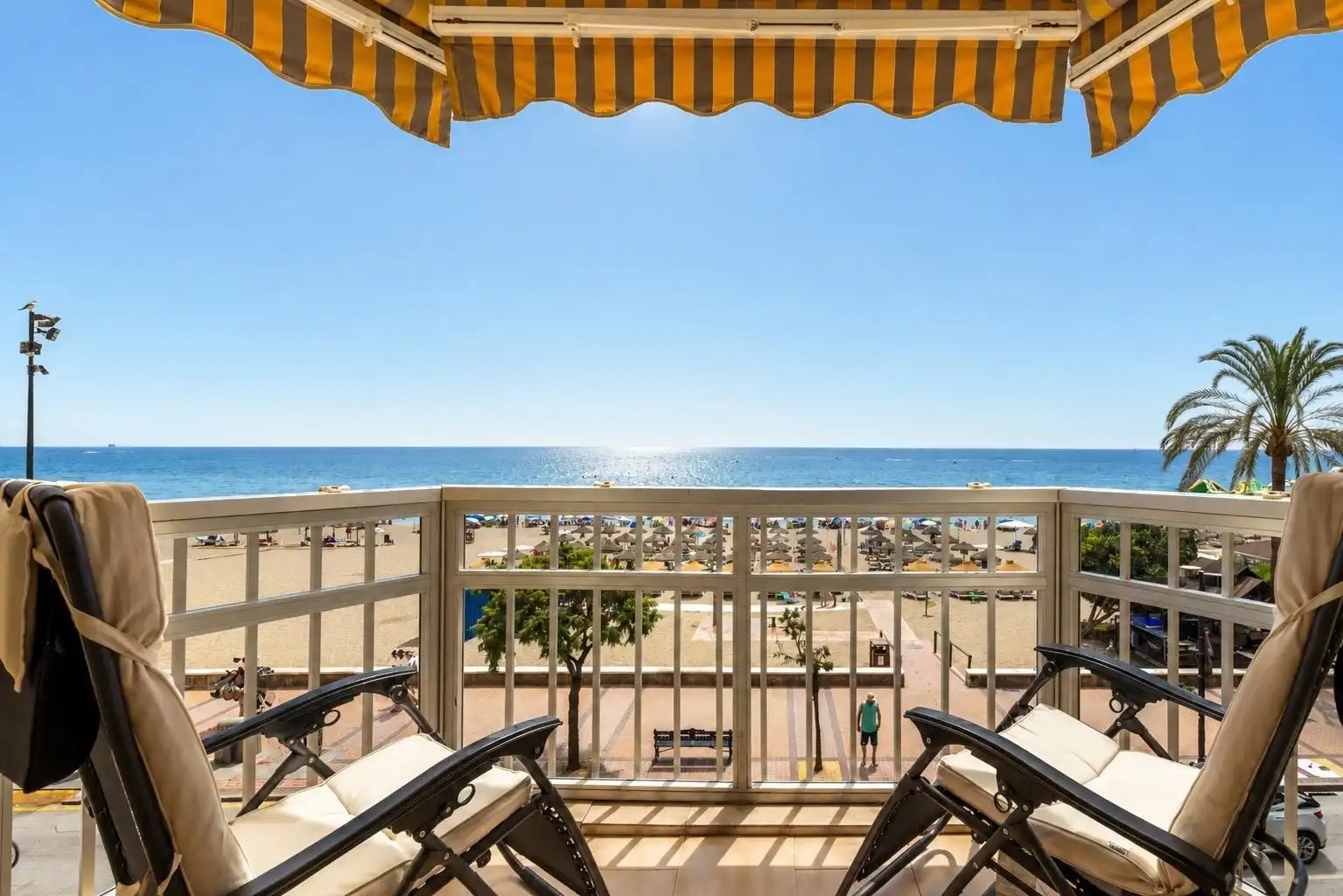 Piso con terraza en venta en Puerto Deportivo, imagen 2
