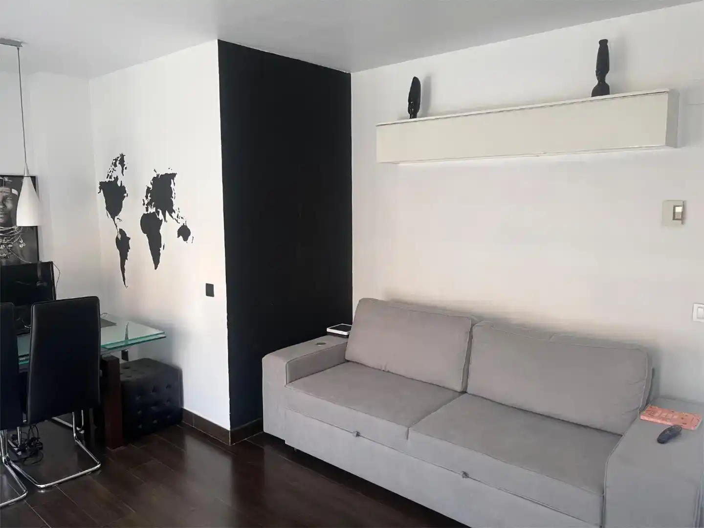 Sala d'estar de Pis en venda en  Madrid Capital amb Piscina