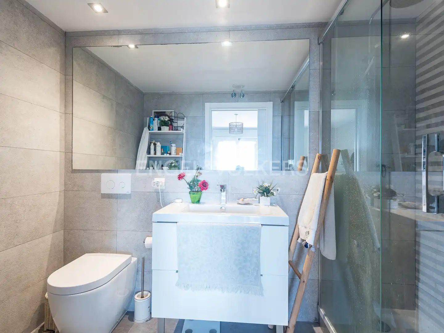 Bathroom of Flat for sale in Barcelona  with Air Conditioner, Heating and Parquet flooring