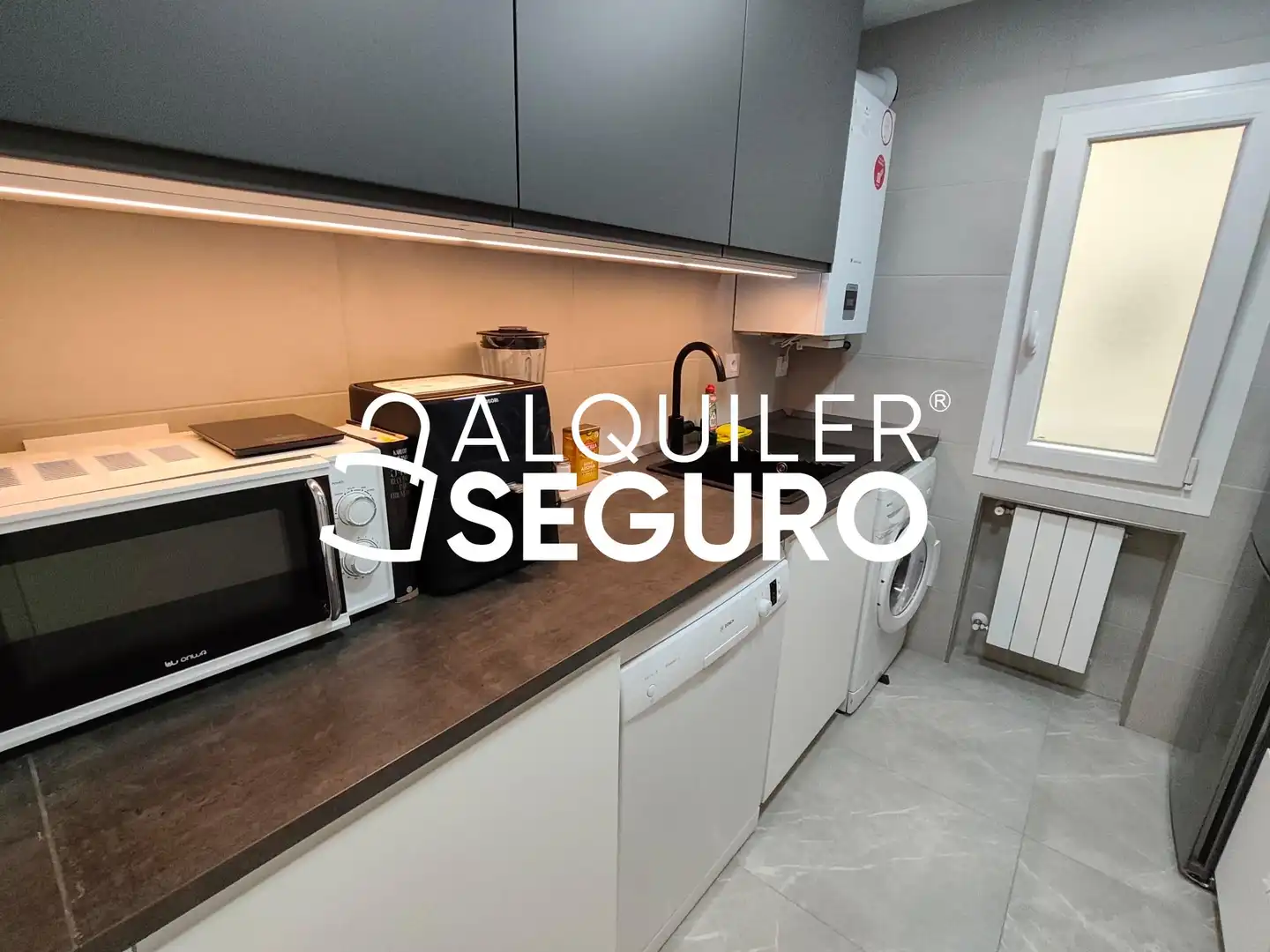 Küche von Wohnung zur Miete in Madrid mit Klimaanlage und Heizung