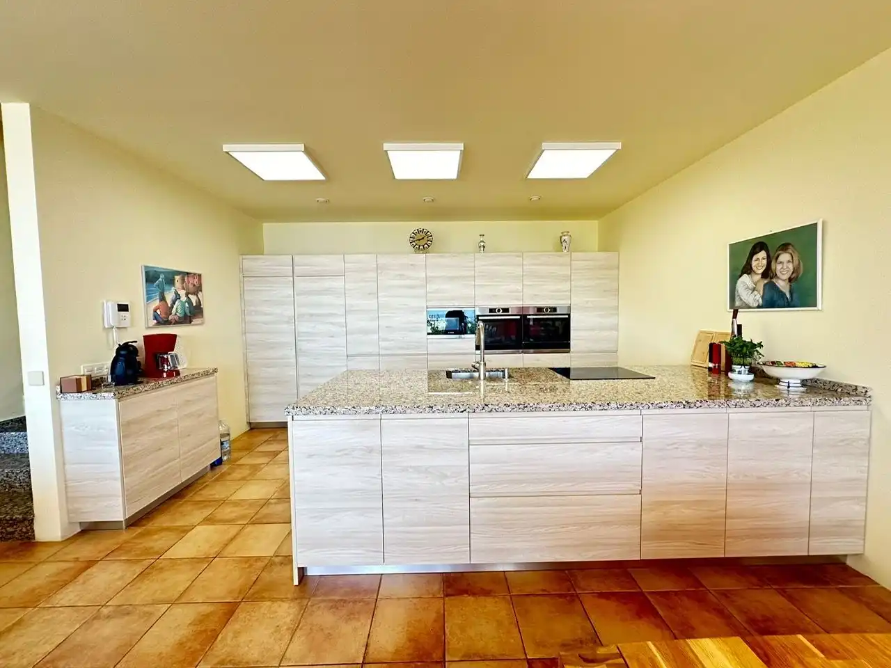 Cuina de Casa o xalet en venda en Torrox amb Aire condicionat, Jardí privat i Terrassa