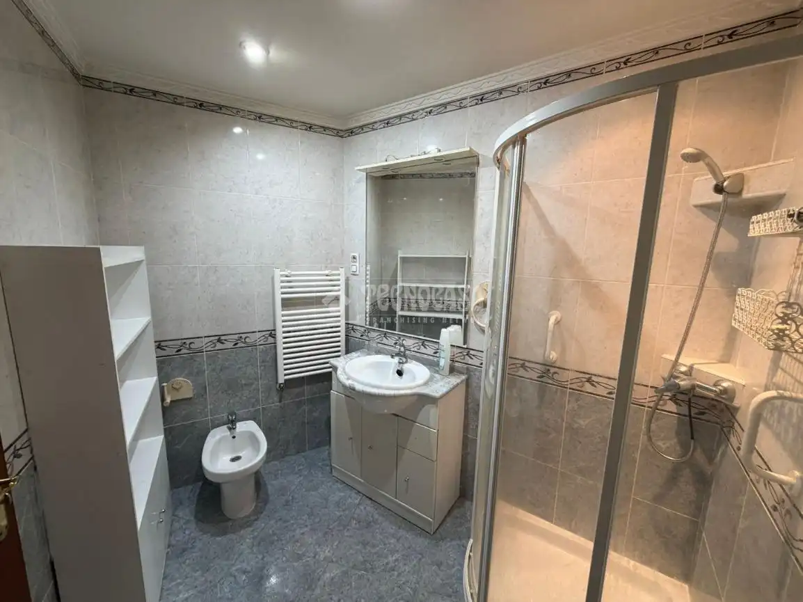 Baño de Piso en venta en Getafe con Aire acondicionado, Calefacción y Trastero
