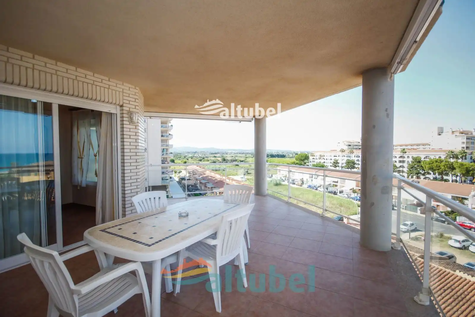 Terrassa de Apartament en venda en Peñíscola / Peníscola amb Terrassa, Piscina i Moblat