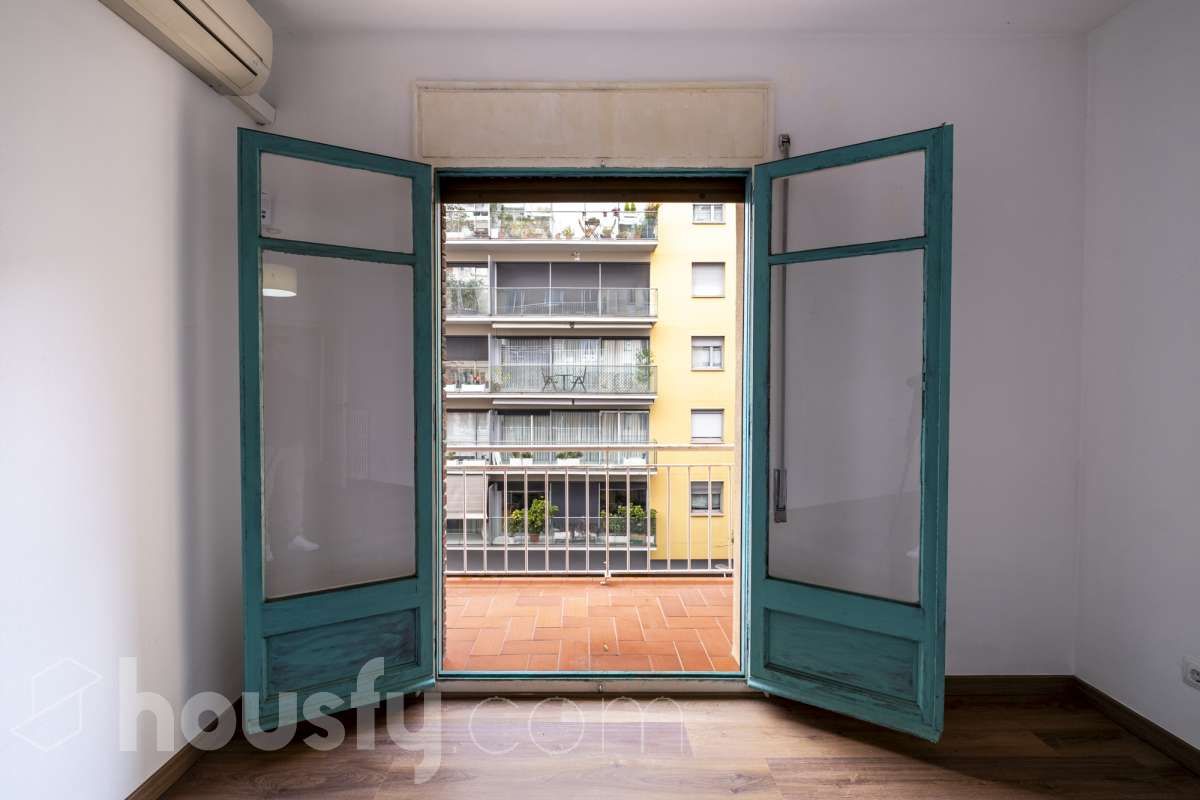 Bedroom of Flat for sale in  Barcelona Capital  with Air Conditioner, Heating and Parquet flooring