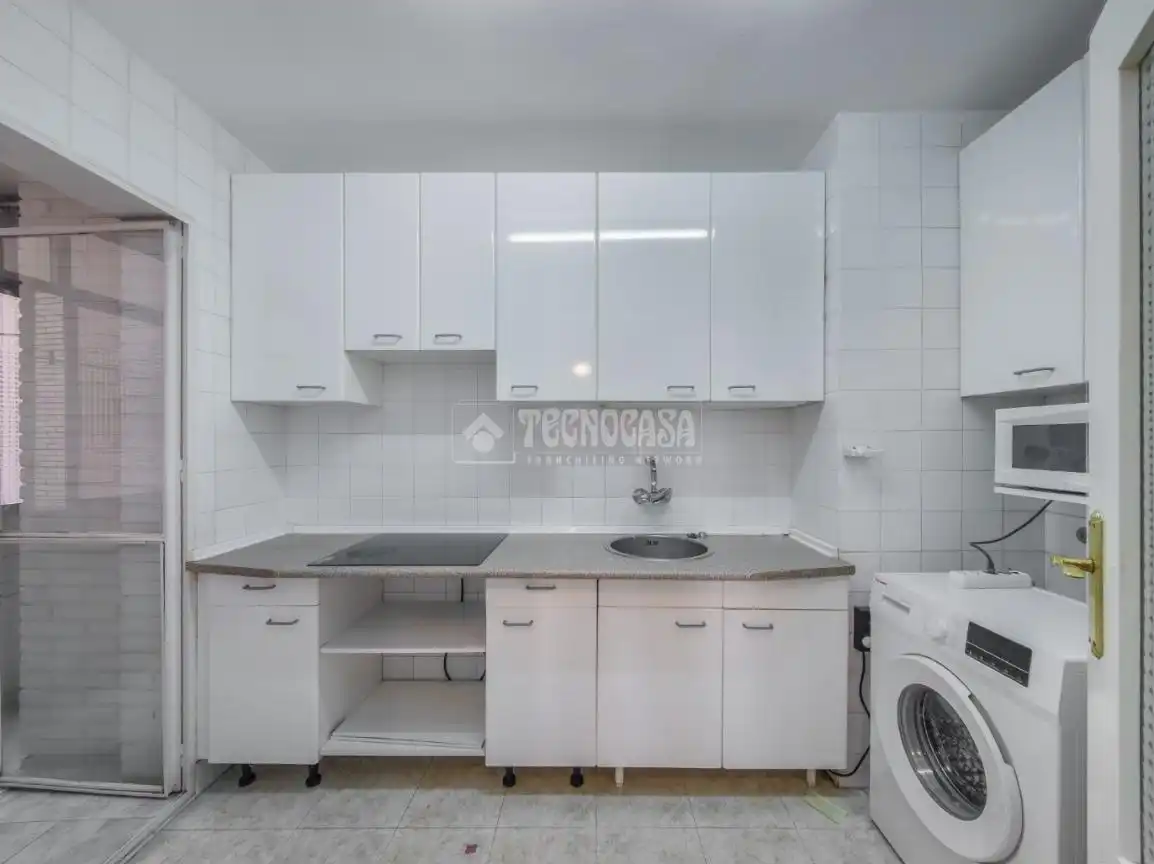 Cocina de Piso en venta en Madrid con Calefacción, Parquet y Terraza