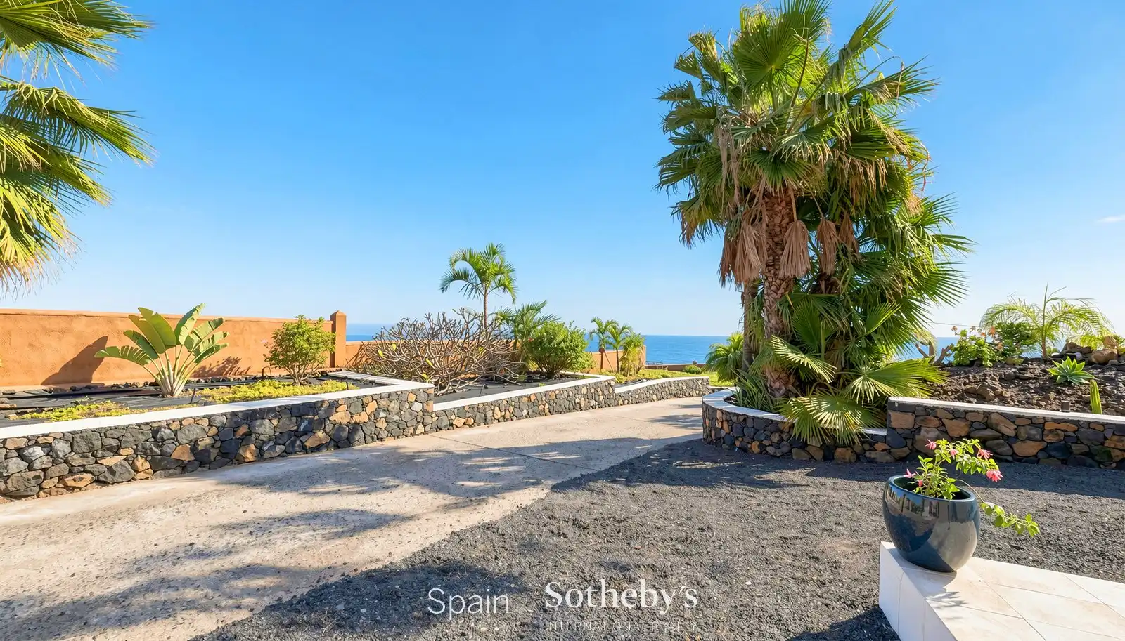 Vista exterior de Casa o chalet en venta en Los Llanos de Aridane con Aire acondicionado, Calefacción y Jardín privado