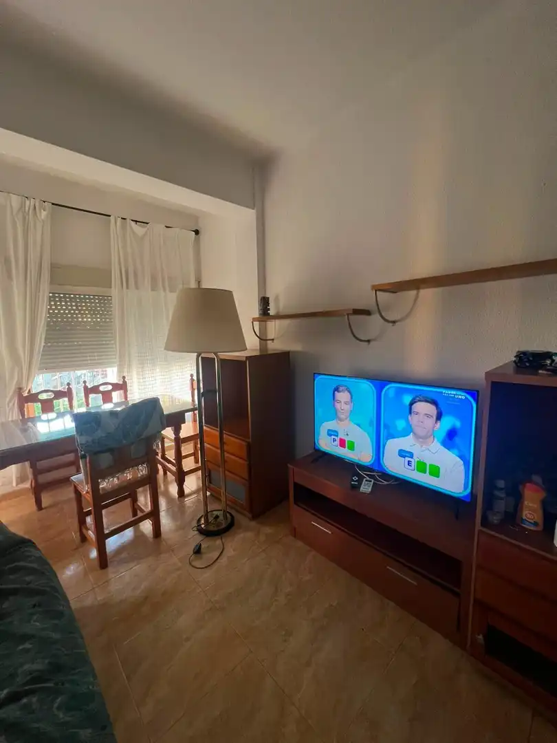 Apartament amb ascensor de lloguer a Ciudad Jardín - Tagarete - El Zapillo, imagen 3