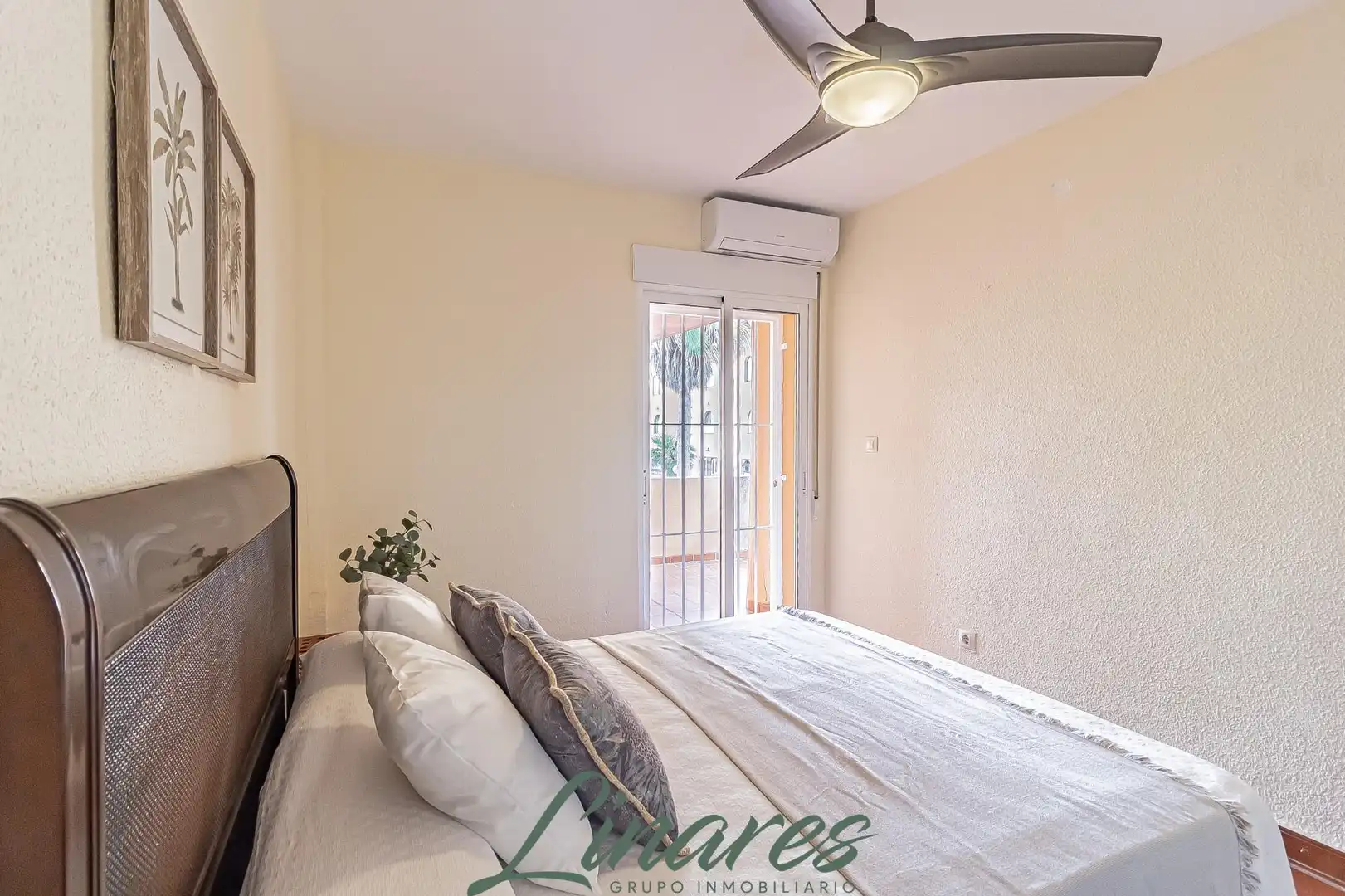 Dormitori de Casa o xalet en venda en La Manga del Mar Menor amb Aire condicionat, Jardí privat i Terrassa
